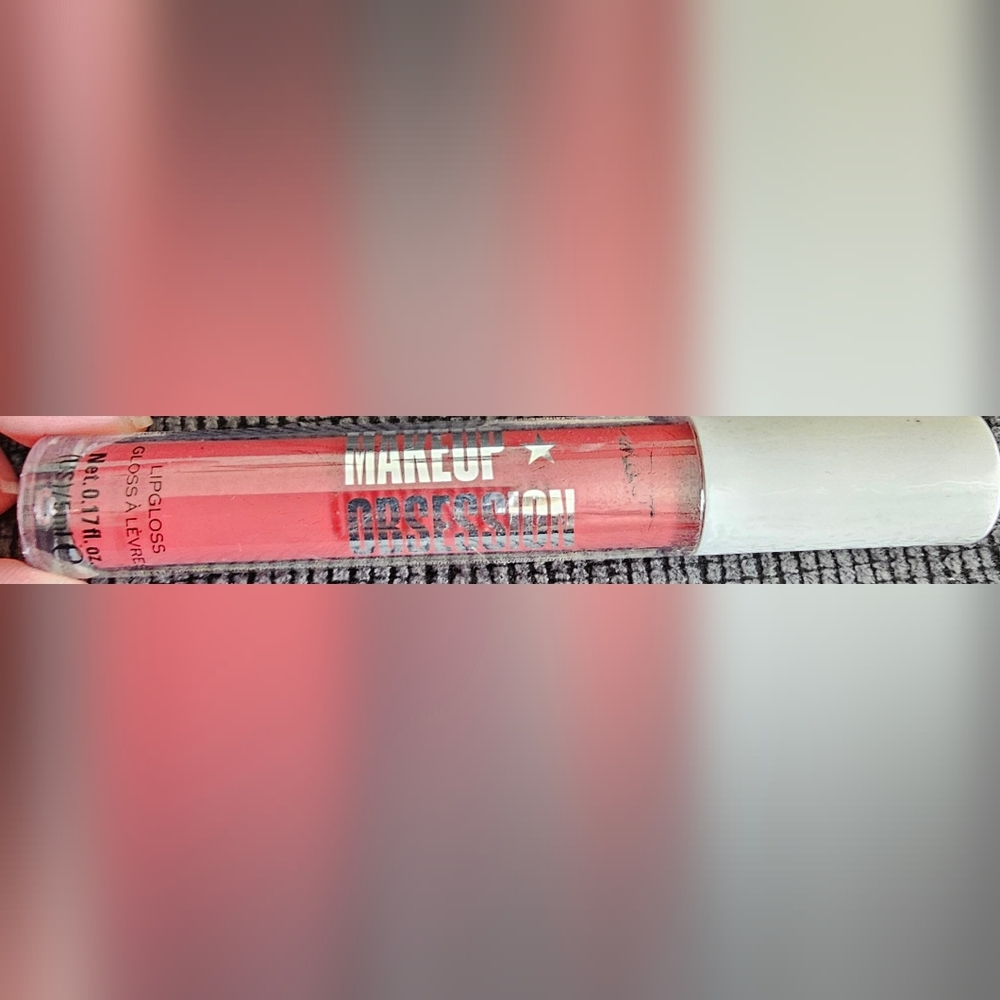 7 For $24💋💋Makeup Obsession Lipgloss - Captivated